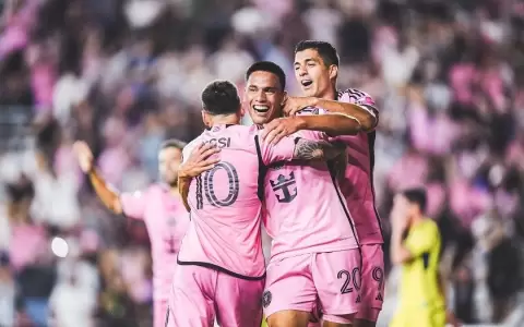 Diego G�mez descolla: gran jugada y asistencia para Lionel Messi