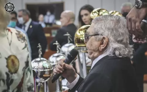 Osvaldo Dom�nguez Dibb, el �H�roe Insignia� del 2024