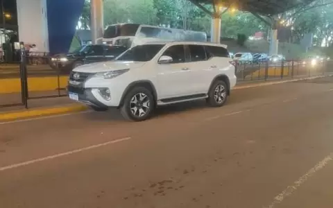 Detienen a ciudadano brasile�o que circulaba en camioneta con chapa adulterada