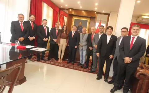 Intendente de Lambar� fue a pedir �sugerencias� a Cartes y no a Pe�a