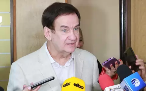 Tras renuncia al PPQ: Penner afirma que ser� un senador �independiente� y �constructor�