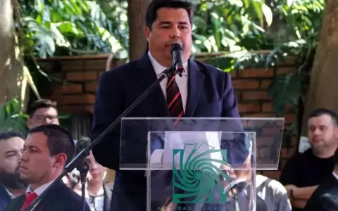 Director de la EBY dice que est�n acomodando la casa ante la crisis econ�mica