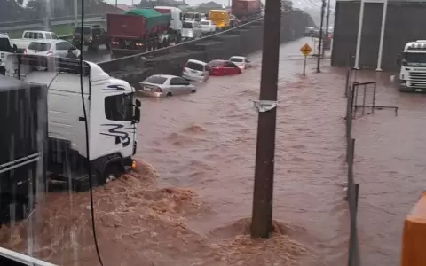 Nuevamente, las lluvias generan caos y paralizan parte del pa�s