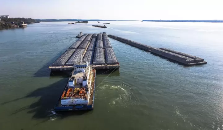Argentina puso en manos privadas la hidrov�a Paran� - Paraguay, un corredor clave para las exportaciones de Mercosur.