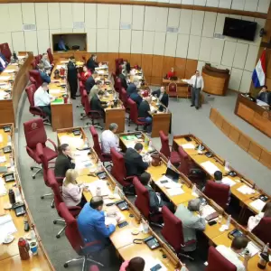 Sindicato de Periodistas lamenta nueva postergaci�n de la Ley de Protecci�n