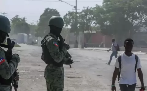Bandas armadas reanudan violencia en Puerto Pr�ncipe
