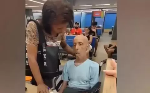 Brasil: una mujer llev� en silla de ruedas a su t�o muerto a un banco para sacar un cr�dito