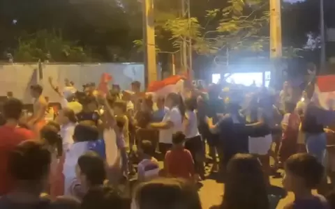 Pobladores protestan contra "Nenecho" por vender propiedad donde viven