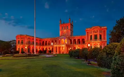 El Palacio de L�pez devela sus secretos en nueva visita guiada
