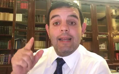 Restituci�n de fueros: Fiscal�a deber�a investigar a senadores por violaci�n a la CN
