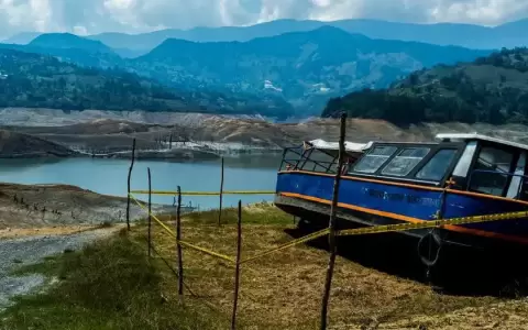 Gobierno de Colombia suspende labores para ahorrar agua y energ�a el�ctrica ante la crisis de sequ�a