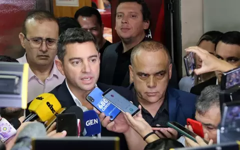 Senadores se burlan del pueblo