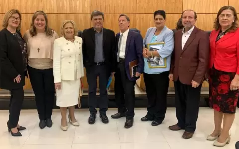 Homenaje en Villarrica a sus escritores y artistas