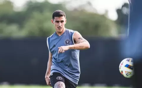 �Qu� dupla!: Mat�as Rojas y Lionel Messi se divierten en la pr�ctica