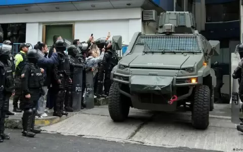 La UE condena asalto a la embajada mexicana en Ecuador