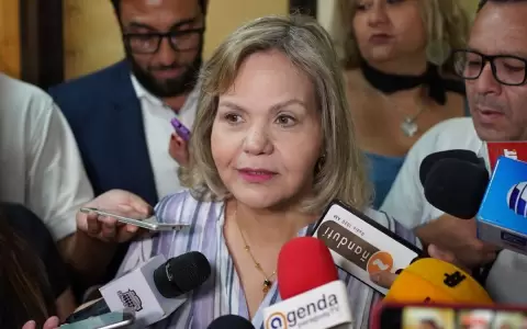 Senadora considera nula la sesi�n donde se restituyeron fueros a colegas procesados