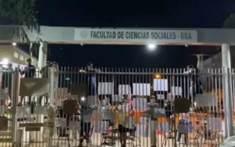 Paro indefinido en la UNA: estudiantes en protesta contra Ley Hambre Cero