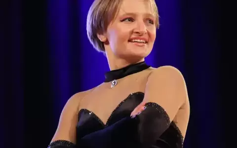 Hija menor de Vladimir Putin hace rara aparici�n en TV