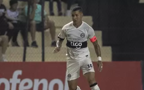 �Derlis Gonz�lez ir� al banco?