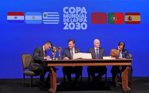Pe�a, Lacalle Pou, Dom�nguez e Infantino firman acta de Mundial 2030
