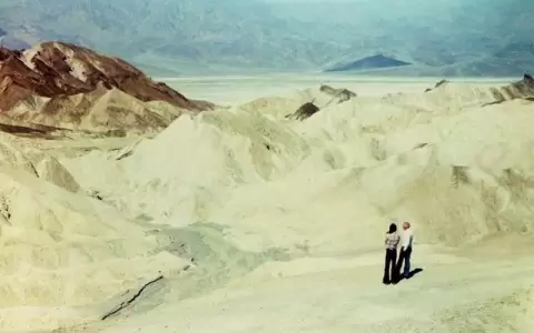 Foucault en el Valle de la Muerte. Un relato de Simeon Wade