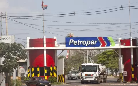Precios de combustibles a�n se sostienen: "Vamos a cuidar el bolsillo de la gente", dice Pe�a