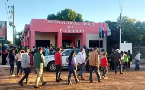 Molestias en Tacuat� contra concejales que plantean aumento del 90% en sus dietas