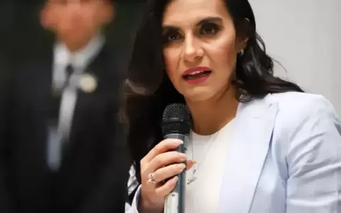 Vicepresidenta de Ecuador acusa a Noboa de hostigamiento