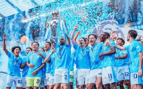 Manchester City es el primer tetracampe�n de la Premier League