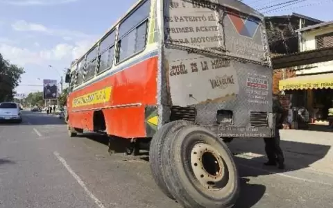 Rolando Zuccolillo: "Tarifa t�cnica est� manipulada para favorecer y sostener servicio de bus chatarra"