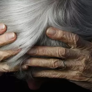 Ocho de cada diez denuncias por abandono de adultos mayores apuntan a los hijos