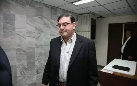Caseros de oro: Fiscal�a apela sobreseimiento del exdiputado Tom�s Rivas