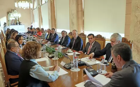 Tras reunirse con ministros, Pe�a dice que logr� mejorar la seguridad