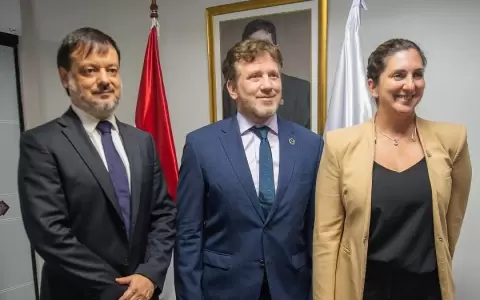 Alejandro Dom�nguez se re�ne con fiscal Emiliano Rol�n