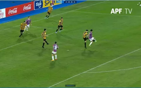�Correcta decisi�n�: la Comisi�n de �rbitros y el penal para Cerro Porte�o