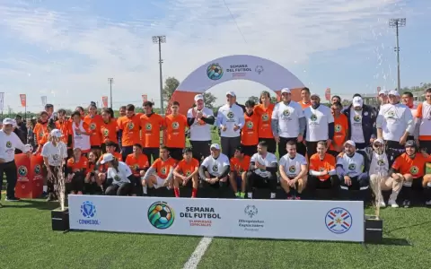 Puntapi� inicial para la "Semana del F�tbol"