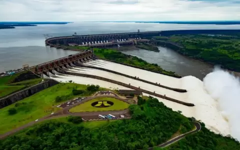 Explicaciones sobre acuerdo de Itaip� no convencen y legisladores piden informe m�s amplio