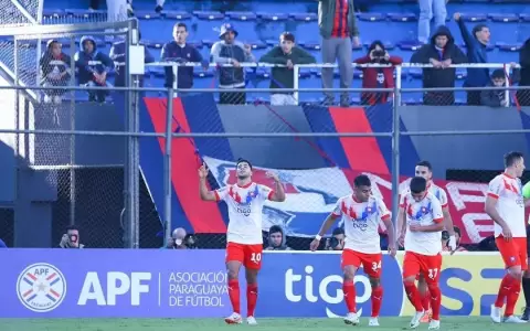 Cerro Porte�o golea a Sol de Am�rica y alcanza la punta