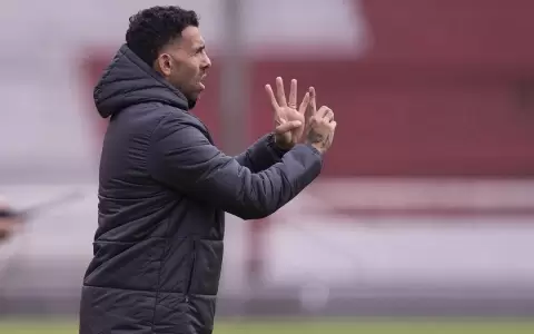 Carlos T�vez dejar� Independiente