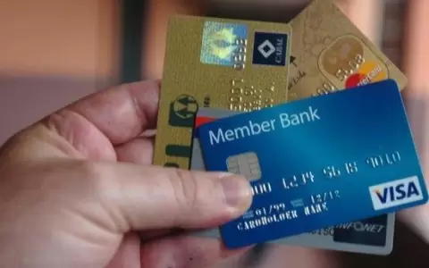 Compras con tarjetas de cr�dito sumaron USD 528 millones