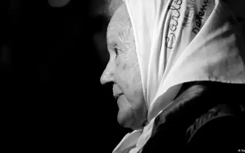 Muere Nora Corti�as, referente de las Madres de Plaza de Mayo