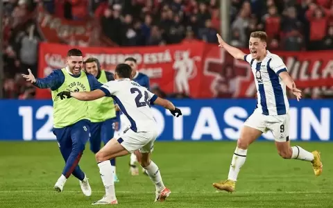 �Golazo!: Ram�n Sosa la pic� desde antes del mediocampo