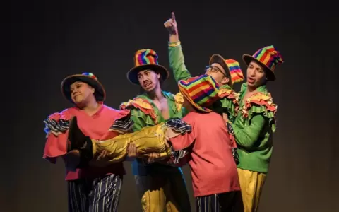 Se estrena comedia sat�rica en la Manzana de la Rivera