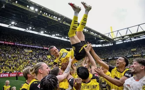 Marco Reus invit� cerveza para 80.000 hinchas del Dortmund
