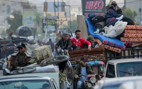 Rafah: unas 80.000 personas han huido desde ofensiva israel�