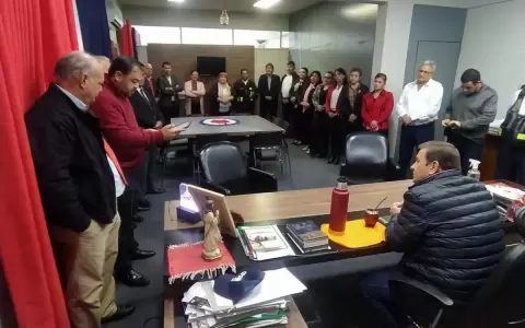 Funcionarios municipales de Lambar� conforman la coordinadora colorada