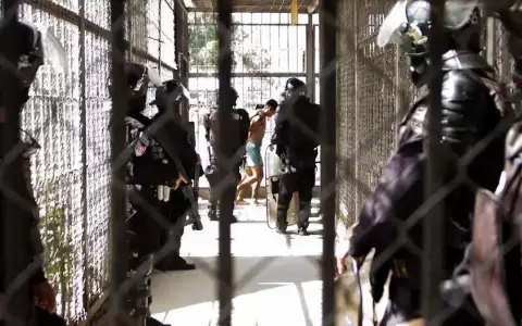 FGR de El Salvador pide juicio masivo para 1.828 personas