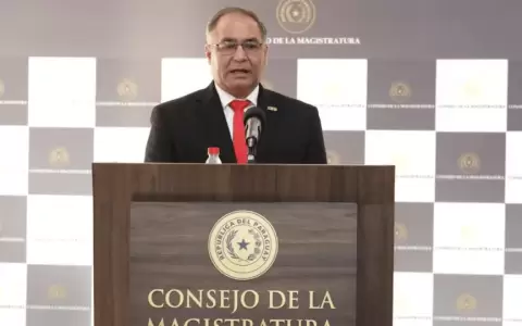 Javier Esquivel Gonz�lez fue designado como nuevo defensor general