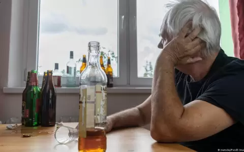 Alcoholismo.