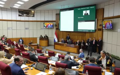 Senado inicia su sesi�n extra en la fecha con solo 25 presentes en sala